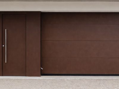 Portoncino d'ingresso + portone basculante